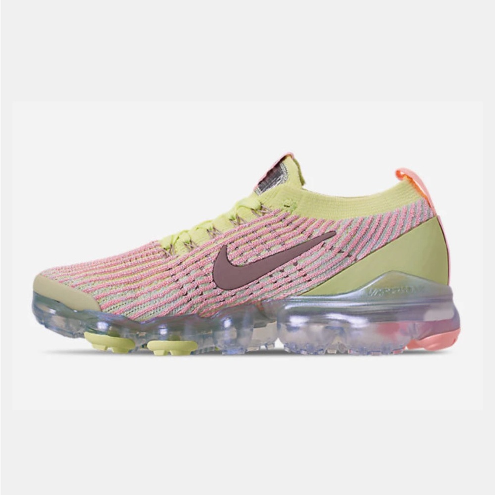 *RARE* Nike Air VaporMax Flyknit 3 Size 8 NWOT